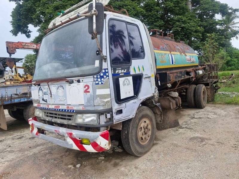 รถสเปย์ยางราคาเบาๆใช้งานได้ปกติ รถสเปย์ยางราคาเบาๆใช้งานได้ปกติ