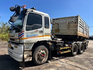 หัวลากอีซูซุ270แรงปี47-48ราคาเบาๆเครื่องดียางดี ตามสภาพ