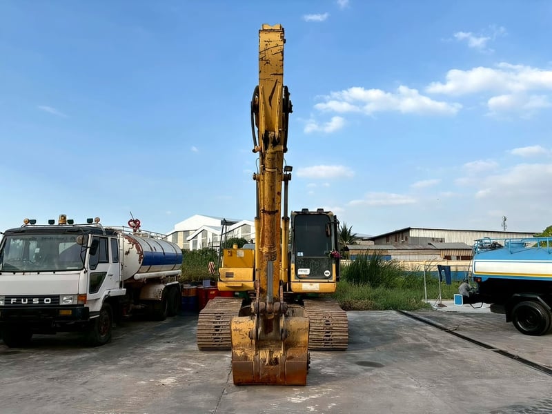 ​🚜 รถแบคโฮ KOMATSU PC200-7 (มีเล่มทะเบียน!) 