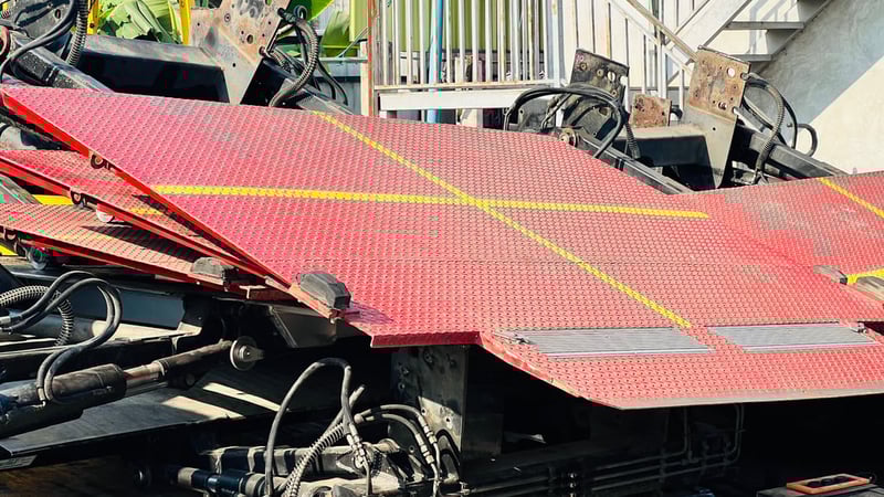 ลิฟท์ติดรถหกล้อและสิบล้อขนาด2ตันยี่ห้องzepro