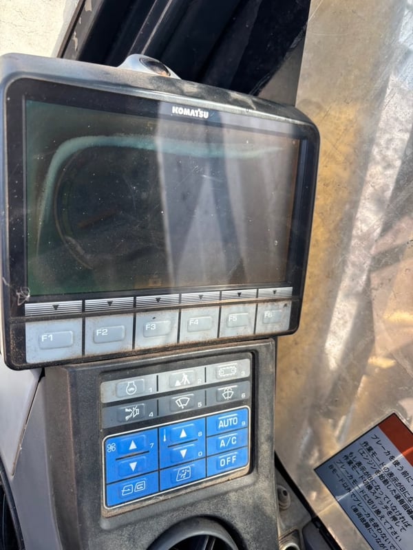 แมคโคร200-8n1โคมัสสึมีกล้องหลังสภาพเก่าเก็บ