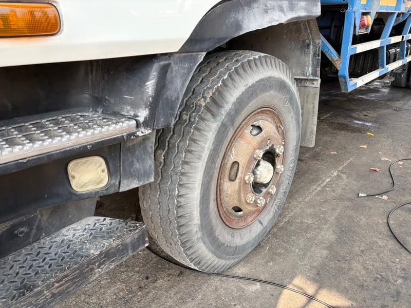 รถอีซูซุ10ล้อเพลาเดียวเครื่อง270แรงปี52 สภาพพร้อมใช้เครื่องดีแอร์เย็น รถอีซูซุ10ล้อเพลาเดียวเครื่อง270แรงปี52 สภาพพร้อมใช้เครื่องดีแอร์เย็น