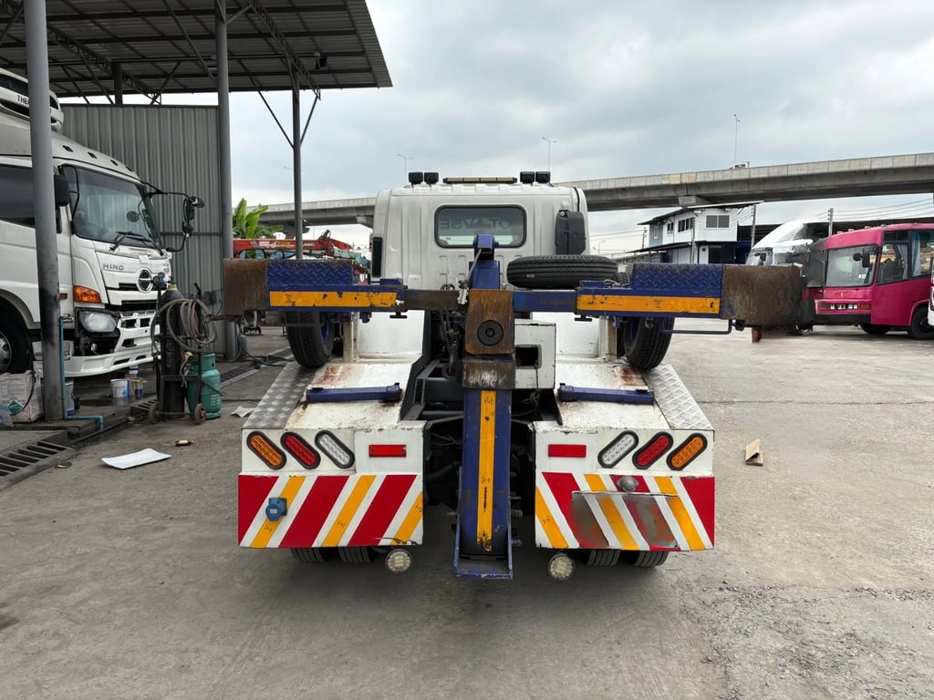 หกล้อรถยกอีซูซุNMR130ปี64ไมล์น้อยสภาพดี รถใช้ในสนามบิน หกล้อรถยกอีซูซุNMR130ปี64ไมล์น้อยสภาพดี รถใช้ในสนามบิน