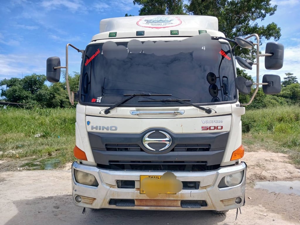 หัวลาก6ล้อฮีโน่วิคเตอร์260แรงปี60 หัวลาก6ล้อฮีโน่วิคเตอร์260แรงปี60