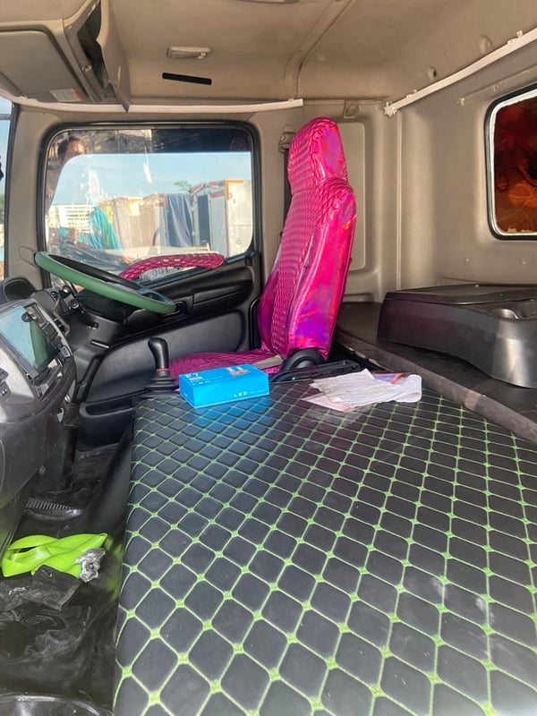 หัวลาก6ล้อฮีโน่วิคเตอร์260แรงปี60