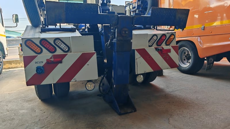 รถยก 6 ล้อ ISUZU NMR 130 ปี 64 ออปชั่นล้น พร้อมลุยงานลากจูง