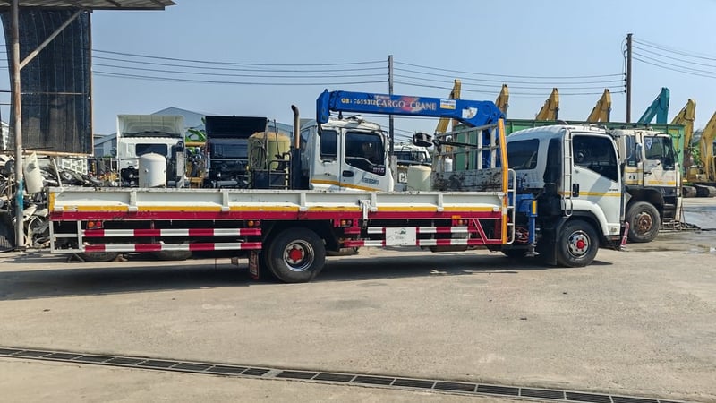 หกล้อเครน ISUZU FRR 210 ปี 60 สภาพสวย พร้อมใช้งานทันที! 🚛💨