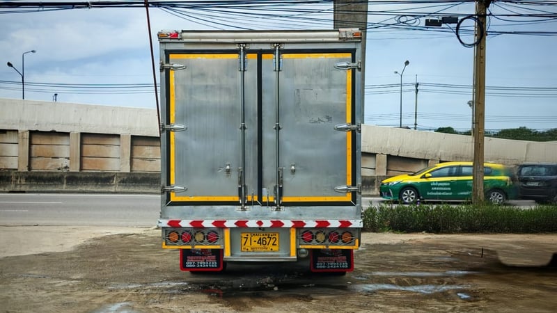 หกล้อตู้เย็นฮีโน่FC9J175แรงม้าปี60 ขายตามสภาพราคาเบาเบา 750,000