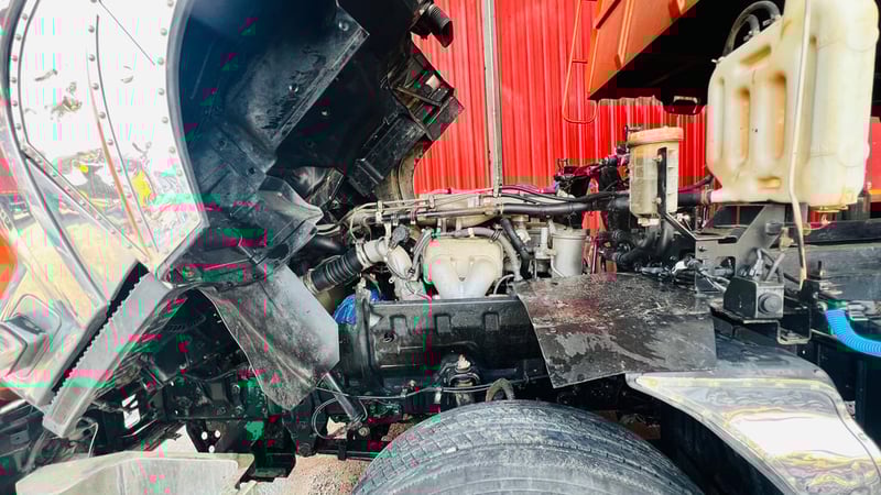 10ล้อดั้มอีซูซุ360ปี57มือเดียวป้ายแดงสภาพเดิมๆไมล์น้อย