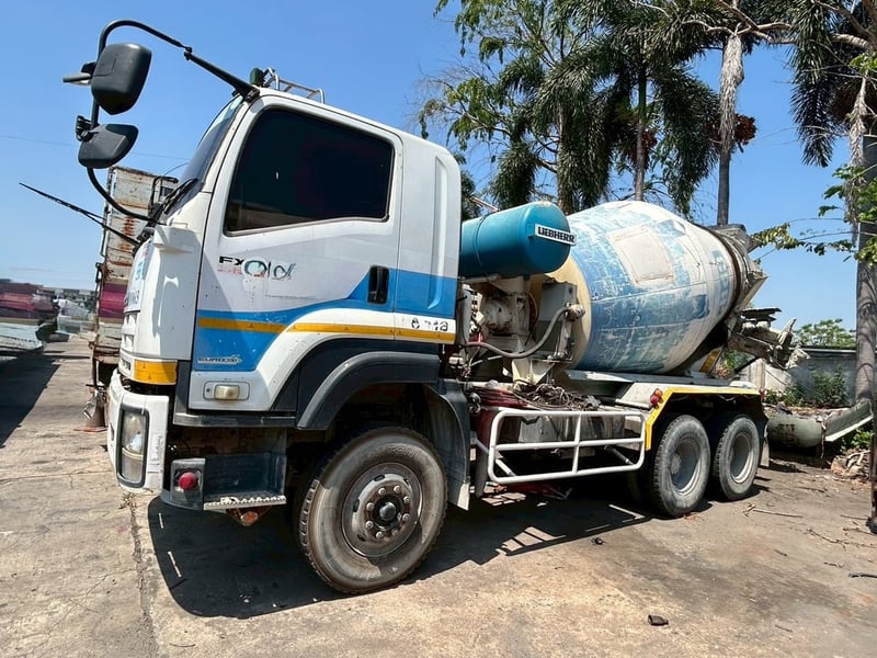 10ล้อ360อีซูซุโม่ปูน7คิวสภาพพร้อมใช้เก็บรายละเอียดนิดหน่อยใช้งานได้เลย