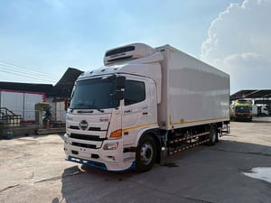 รถหกล้อฮีโน่วิคเตอร์ตู้เย็นทำความย็นตู้ไฟเบอร์เครื่องทพความเย็นเทอร์โมคิงส์