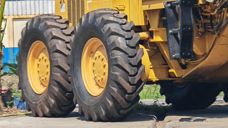 รถเกรดเดอร์ ยอดนิยม CAT 140H รหัส 2KZ อึด ถึก ทน มีเล่มทะเบียน