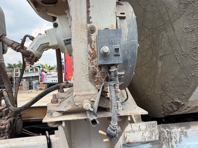 ขาย 10 ล้อหม้อปูนอีซูซุ 360 แรงปี59โม่7คิวโม่ยี่ห้อริแพ