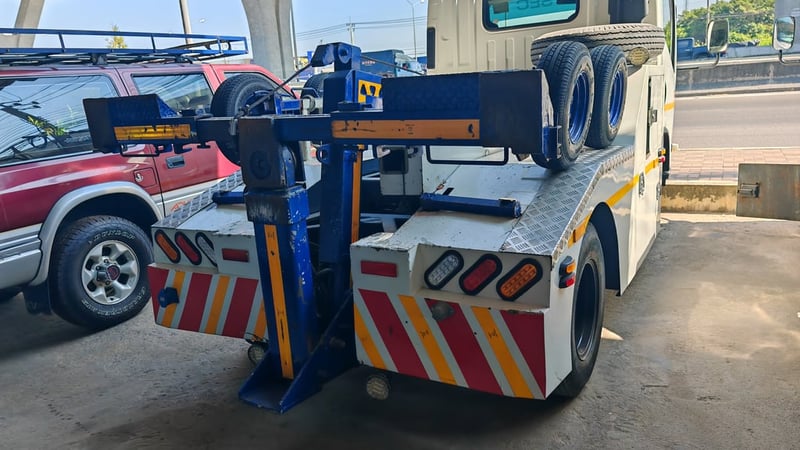 รถยก 6 ล้อ ISUZU NMR 130 ปี 64 ออปชั่นล้น พร้อมลุยงานลากจูง