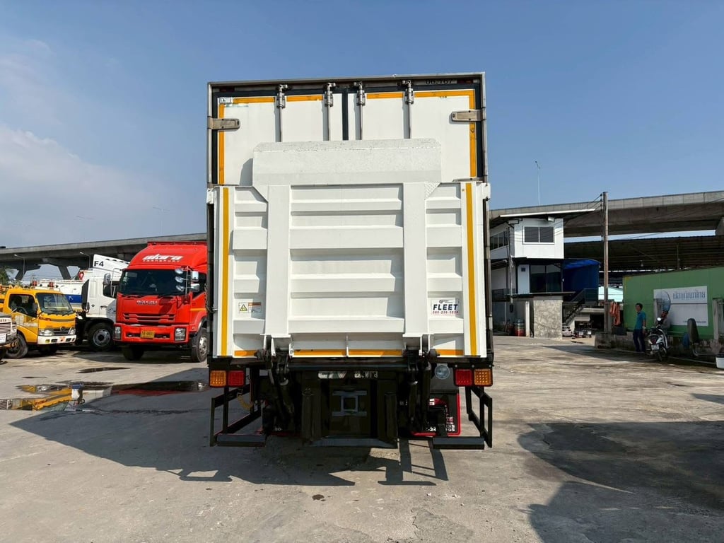 รถหกล้อฮีโน่วิคเตอร์ตู้เย็นทำความย็นตู้ไฟเบอร์เครื่องทพความเย็นเทอร์โมคิงส์