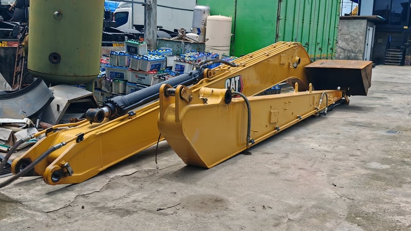 ชุดแขนยาว CAT 320D สภาพ 90 % แถมถ่วงน้ำหนักท้าย ชุดแขนยาว CAT 320D สภาพ 90 % แถมถ่วงน้ำหนักท้าย