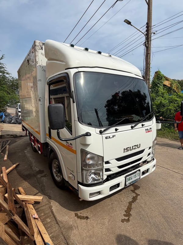 4ล้อไม่ติดเวลาNLR130ปี65ไมล์น้อยตู้แห้ง 4ล้อไม่ติดเวลาNLR130ปี65ไมล์น้อยตู้แห้ง