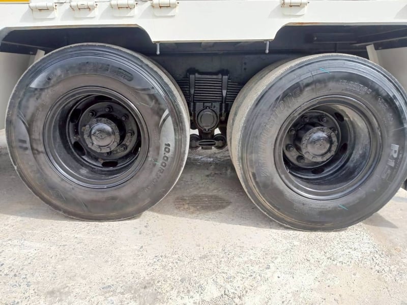 รถ 10 ล้อ 2 เพลา ISUZU FVZ 200 แรง ปี 49 กระบะเว้นเครน 4.5 เมตร พร้อมใช้งาน! รถ 10 ล้อ 2 เพลา ISUZU FVZ 200 แรง ปี 49 กระบะเว้นเครน 4.5 เมตร พร้อมใช้งาน!