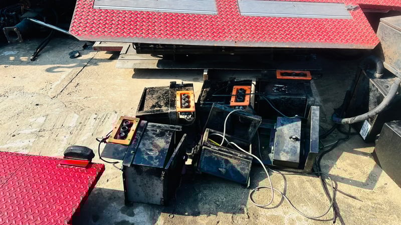 ลิฟท์ท้ายสภาพ 90% zepro ลิฟท์ท้าย 4 กระบอก