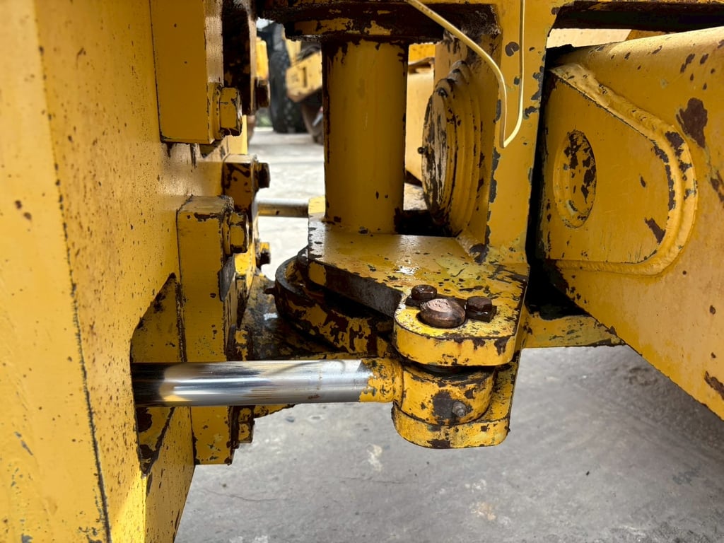 รถบดสั่นสะเทือน KOMATSU JV100WA-1 ปี59 เล่มทะเบียน รถบดสั่นสะเทือน KOMATSU JV100WA-1 ปี59 เล่มทะเบียน