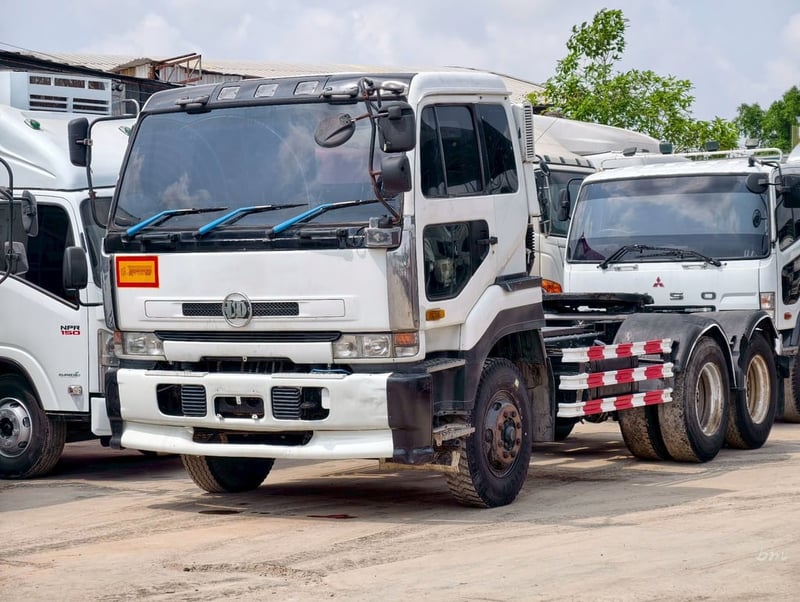 🚛 หัวลาก UD 320 แรงม้า ปี 53 เกียร์ธรรมดา ขับดี 🚛 หัวลาก UD 320 แรงม้า ปี 53 เกียร์ธรรมดา ขับดี