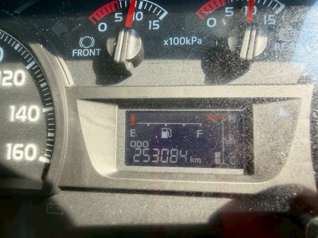 ✴️✴️ หกล้อตู้แห้ง10บาน HINO VICTOR 240 ปี 64 สวยสุดในย่านนี้ 