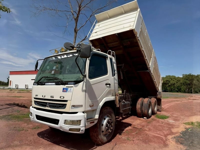 ขายรถ 10 ล้อดั้มพ์ FUSO 240 แรงม้า ปี 58