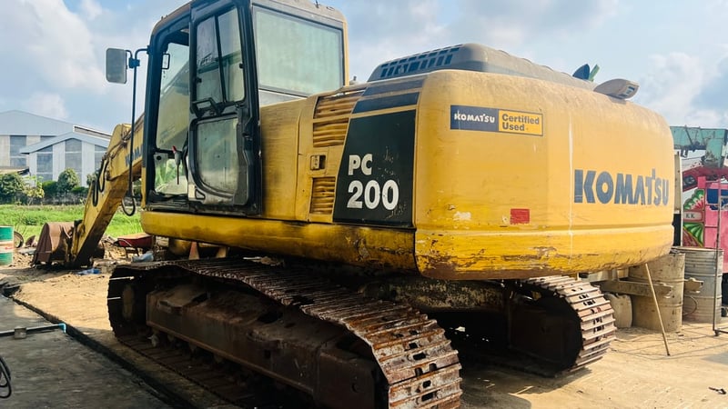 แมคโคร200-8n1โคมัสสึมีกล้องหลังสภาพเก่าเก็บ