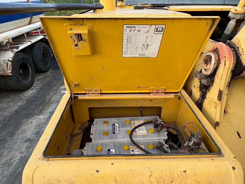 🚜 รถแบคโฮ KOMATSU PC200-7 (มีเล่มทะเบียน!) 🚜 รถแบคโฮ KOMATSU PC200-7 (มีเล่มทะเบียน!)