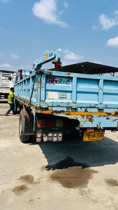 ขายหกล้อติดเครน3ปลอก2ชักทานาโน่ท้องv 5ตัน