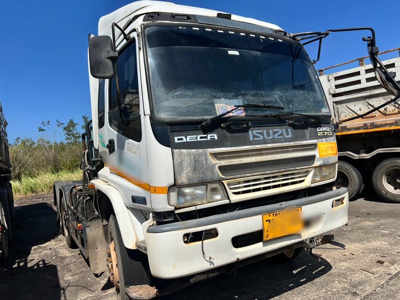 หัวลากอีซูซุ270แรงปี47-48ราคาเบาๆเครื่องดียางดี ตามสภาพ