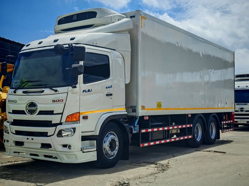 10ล้อฮีโน่วิคเตอร์ตู้เย็นแอร์ เทอร์โมคิงT1200R ยาว 7.8 ม. และ 9.6 ม. พร้อมลิฟท์ท้าย