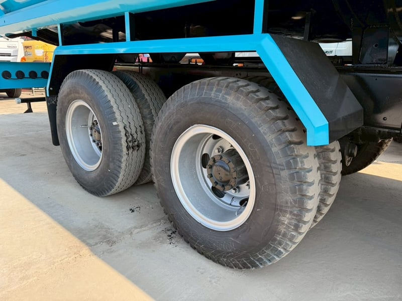 ISUZU FVZ 240แรงม้า รถบรรทุก 10ล้อ บรรทุกน้ำ ปี1995 เลขไมล์ 430,000 กม.