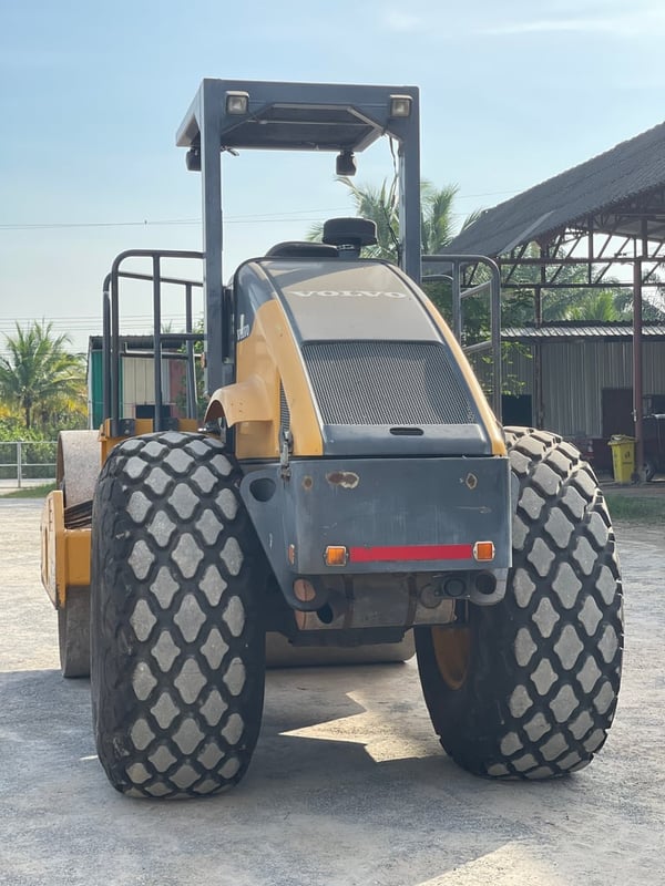 รถบดสั่นสะเทือนวอลโว่sd110เอกสารพร้อมเล่มทะเบียน