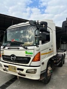 หัวลากฮีโน่260แรงปี53มีระบบดั้ม2เพลา หัวลากฮีโน่260แรงปี53มีระบบดั้ม2เพลา