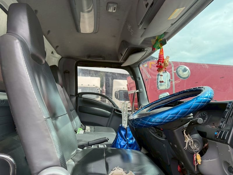 ขายรถหกล้อ ISUZU FRR 190 แรงม้า ปี 65 ตู้ 3 บาน ขายรถหกล้อ ISUZU FRR 190 แรงม้า ปี 65 ตู้ 3 บาน
