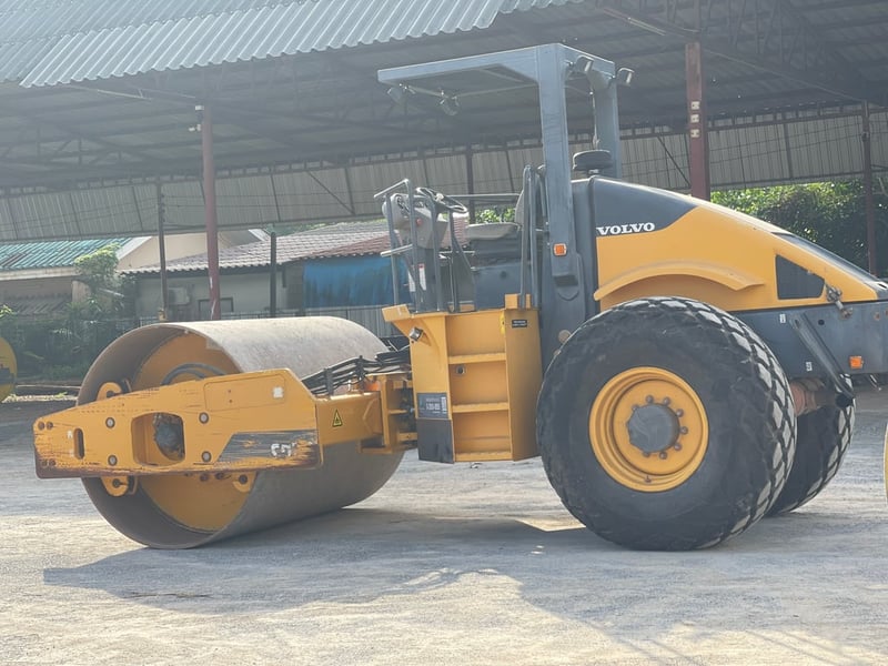 รถบดสั่นสะเทือนวอลโว่sd110เอกสารพร้อมเล่มทะเบียน