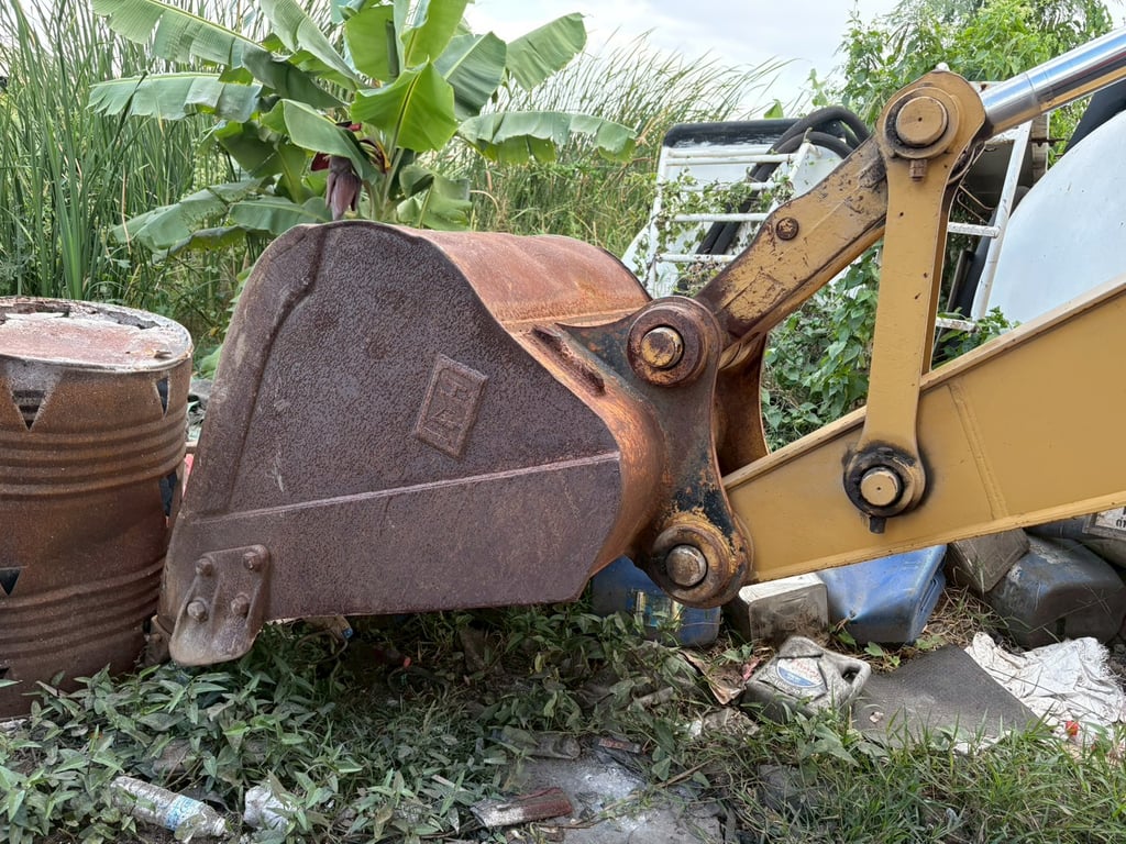 excavators 🚜 รถแบคโฮ CAT 320D-E (มีเล่มทะเบียน!) มีไลน์หัวเจาะ กล้องมองหลัง excavators 🚜 รถแบคโฮ CAT 320D-E (มีเล่มทะเบียน!) มีไลน์หัวเจาะ กล้องมองหลัง