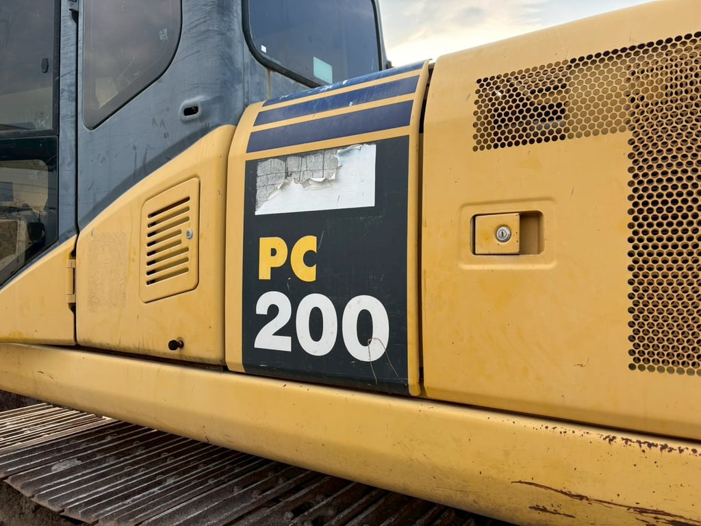 🚜 รถแบคโฮ KOMATSU PC200-7 (มีเล่มทะเบียน!) 🚜 รถแบคโฮ KOMATSU PC200-7 (มีเล่มทะเบียน!)