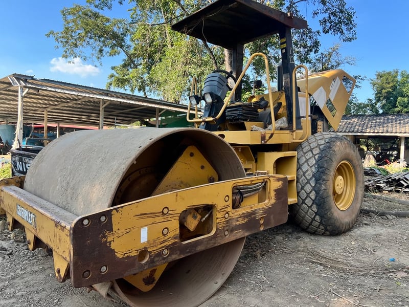 รถบดสั่นสะเทือนcat533E 2เพลาสภาพดีเอกสารเล่ม