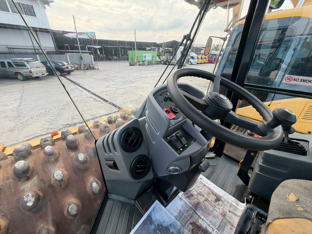 🚧 รถบดสั่นสะเทือน CAT CP76 ปี 2011 (NEW!) 🚧 รถบดสั่นสะเทือน CAT CP76 ปี 2011 (NEW!)