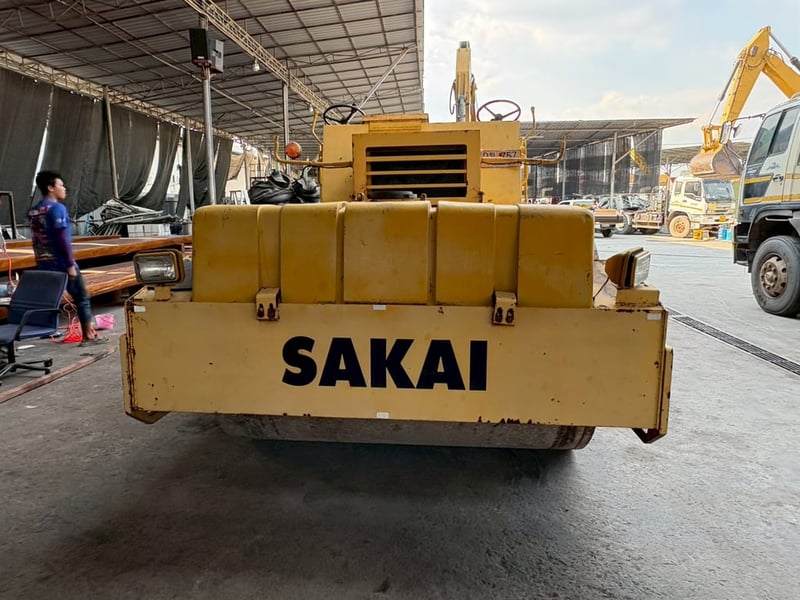 รถบดล้อเหล็ก SAKAI sw 100 สั่นสะเทือน รถบดล้อเหล็ก SAKAI sw 100 สั่นสะเทือน