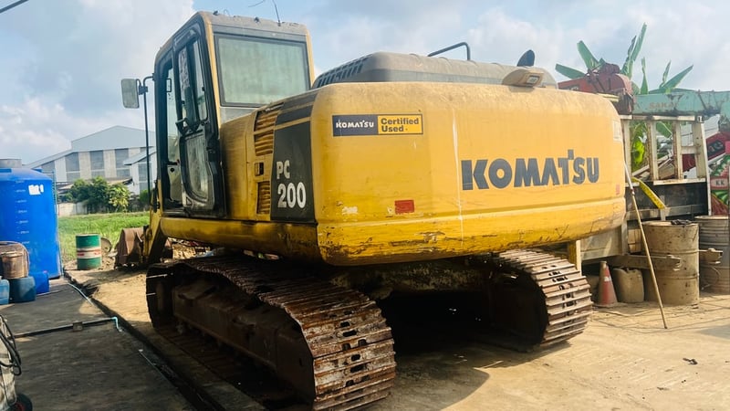 แมคโคร200-8n1โคมัสสึมีกล้องหลังสภาพเก่าเก็บ