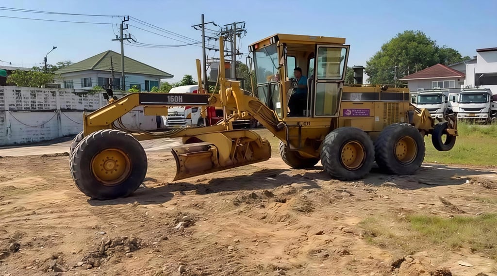 🚜 ขายด่วน! CAT 160H เกรดเดอร์สุดแกร่ง มีเล่มทะเบียน 🚜 ขายด่วน! CAT 160H เกรดเดอร์สุดแกร่ง มีเล่มทะเบียน