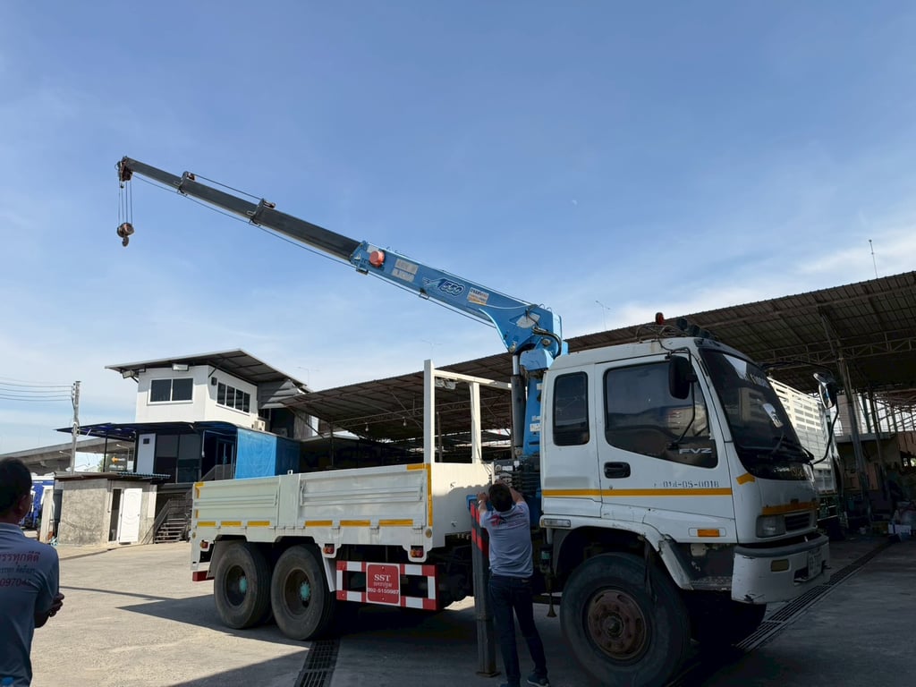 ♨️10 ล้อ 2 เพลา ติดเครน 5.5 ตัน ISUZU FVZ 200 แรง ♨️10 ล้อ 2 เพลา ติดเครน 5.5 ตัน ISUZU FVZ 200 แรง