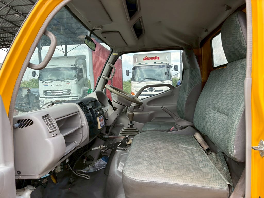 รถหกล้อดูดสิ่งปฎิกูลส้วมไขมันเครื่อง136แรง รถหกล้อดูดสิ่งปฎิกูลส้วมไขมันเครื่อง136แรง