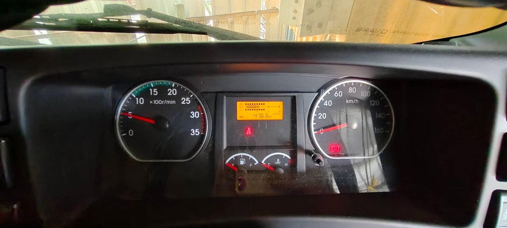 หกล้ออีซูซุFTR240ตู้ปีกนกไฮโดริคติดลิฟท้ายต่ออู่ซุ่นชัย หกล้ออีซูซุFTR240ตู้ปีกนกไฮโดริคติดลิฟท้ายต่ออู่ซุ่นชัย