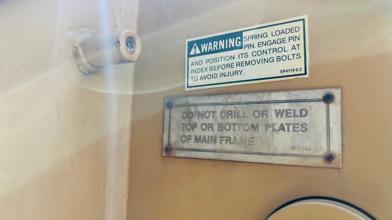 รถเกรดcat140G5MDเอกสารเล่มทะเบีบนรถสวยพร้อมใช้งานซีเรียล3700 รถเกรดcat140G5MDเอกสารเล่มทะเบีบนรถสวยพร้อมใช้งานซีเรียล3700