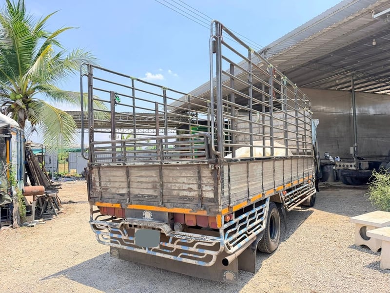 ISUZU FC2W 120 แรง ISUZU FC2W 120 แรง