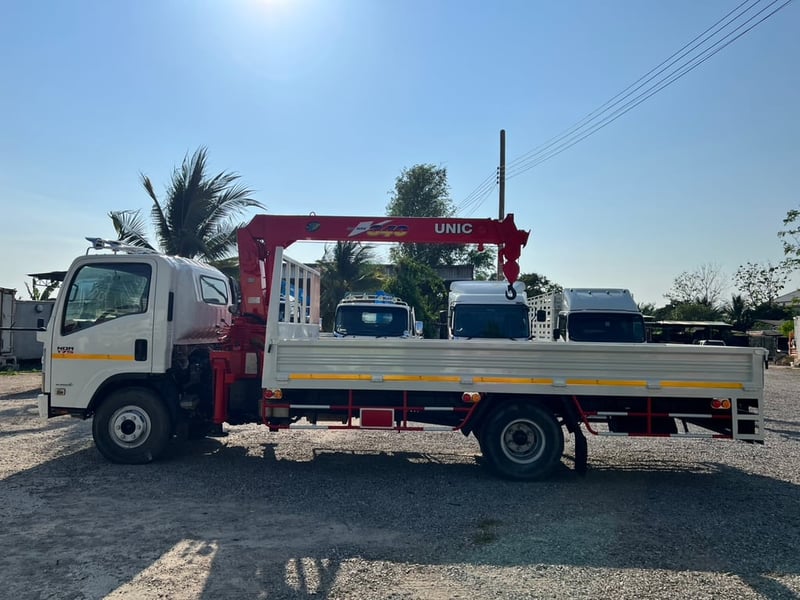 ISUZU NQR175 ปี57